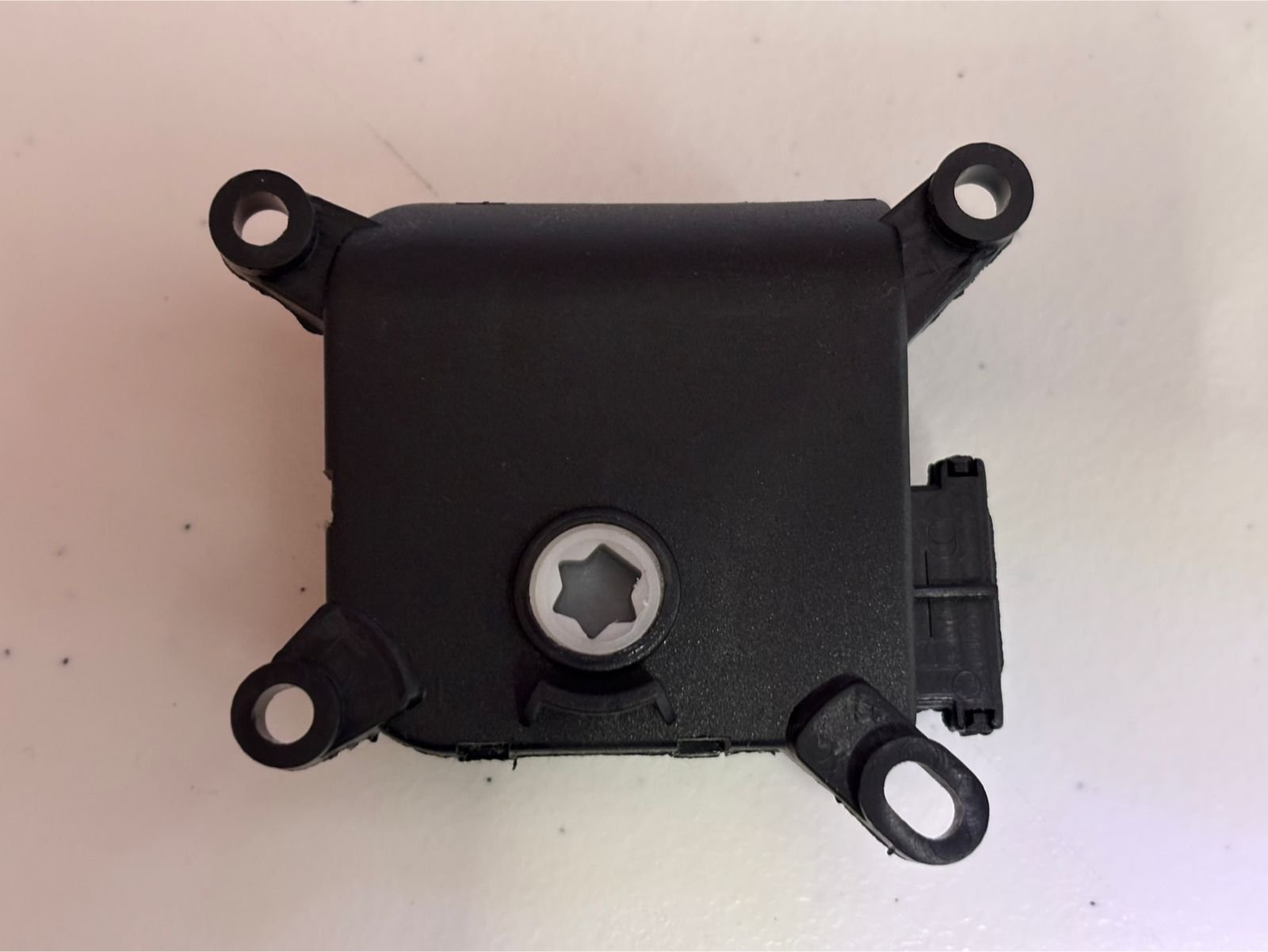 MOTOR ACTUADOR COMPUERTA DEFRO